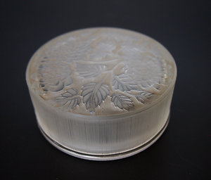 Rene Lalique -Boxes. rlmedoun