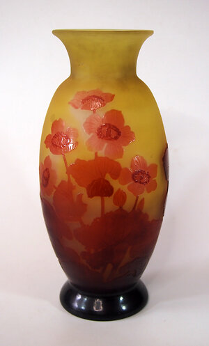 Emile Galle Cameo - Botanicals Large. gallereds