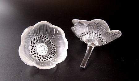 Rene Lalique - Figures & Cachets. rlanemones