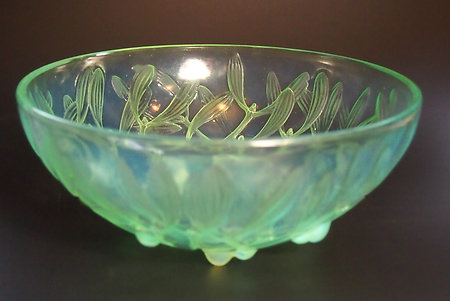 Rene Lalique -Bowls & Chargers. rlguipeppermint